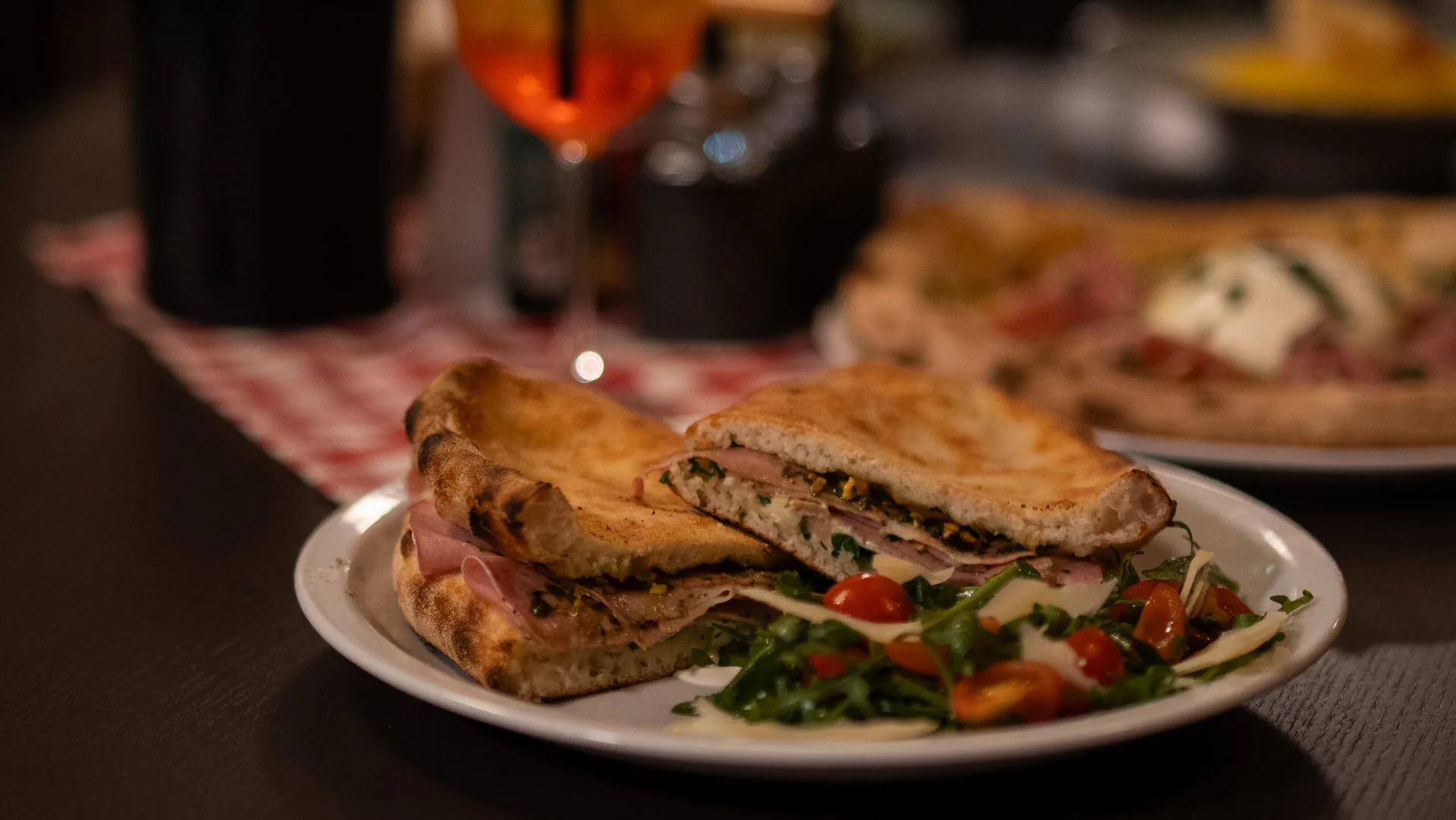 Panini z našej kuchyne – Chrumkavé panini pripravené na objednávku. Pizzeria Passage Košice
